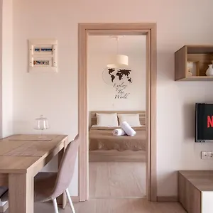 Minimalist W/ View Salonicco
