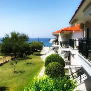 Ξενοδοχείο με διαμερίσματα Miramare, Νέος Μαρμαράς